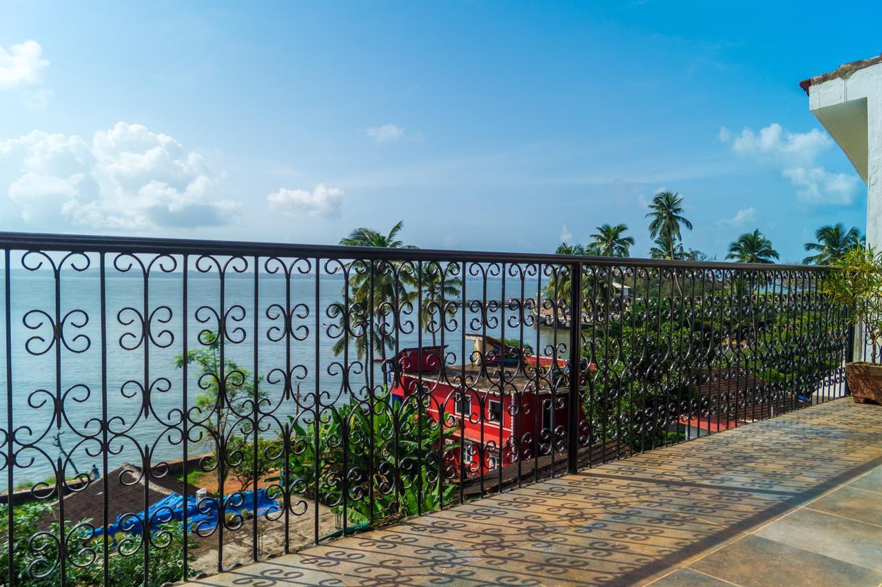 Zuariview Guest House Dona Paula Eksteriør billede