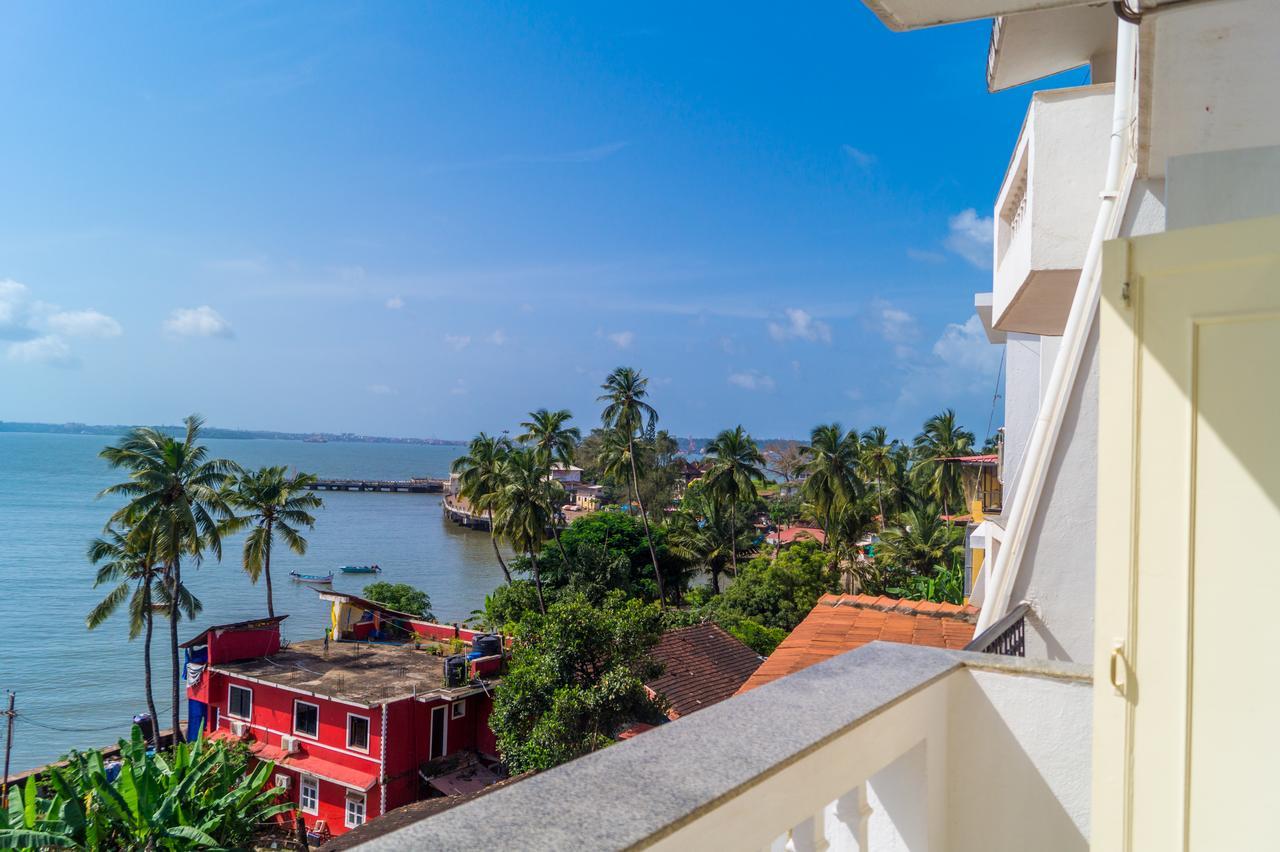 Zuariview Guest House Dona Paula Eksteriør billede